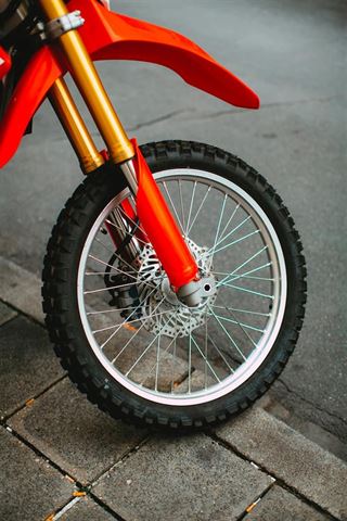 En el knallert med lang rækkevide